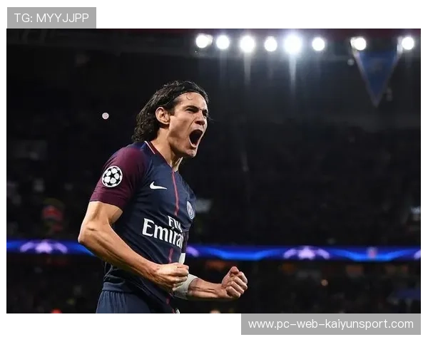 卡瓦尼深夜独自跑步被粉丝偶遇