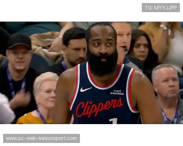 哈登连续妙传撕裂防线,快船打出漂亮攻势